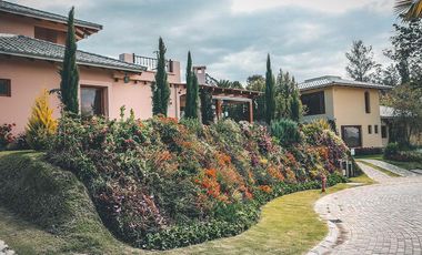 Venta de casas de 2 dormitorios en exclusivo conjunto, Checa