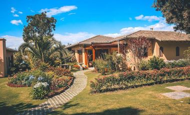 Venta de casas de 2 dormitorios en exclusivo conjunto, Checa