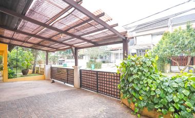 Rumah 5 Kamar Tidur Hadap Timur 9 menit ke Gerbang Tol Brigif J-44036