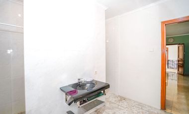 Rumah 5 Kamar Tidur Hadap Timur 9 menit ke Gerbang Tol Brigif J-44036