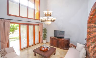 Rumah 5 Kamar Tidur Hadap Timur 9 menit ke Gerbang Tol Brigif J-44036