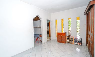 Rumah 5 Kamar Tidur Hadap Timur 9 menit ke Gerbang Tol Brigif J-44036