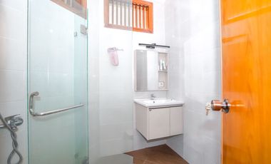 Rumah 5 Kamar Tidur Hadap Timur 9 menit ke Gerbang Tol Brigif J-44036