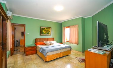 Rumah 5 Kamar Tidur Hadap Timur 9 menit ke Gerbang Tol Brigif J-44036
