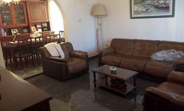VENTA - LA TABLADA - CASA 3 AMB - COD 829