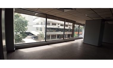 SE ALQUILA OFICINA  EN BELLA VISTA  ZONA BANCARIA - I.G.