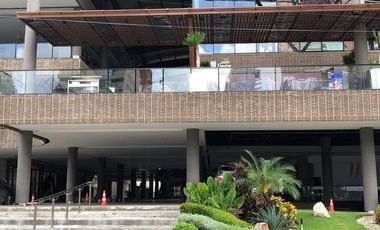 local en arriendo en el golf. Cod A88391