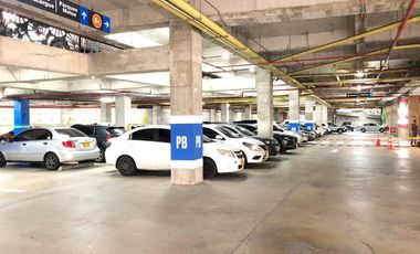 local en arriendo en el golf. Cod A88391