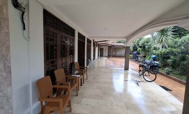 Rumah Hoek Premium di Tebet Barat - LT 570 m², Jalan 2 Arah 2 Mobil, Cocok Hunian & Usaha Kuliner