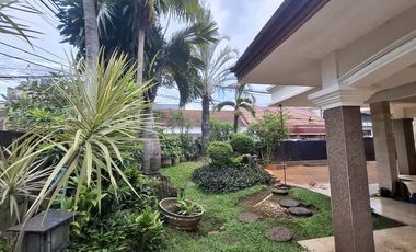 Rumah Hoek Premium di Tebet Barat - LT 570 m², Jalan 2 Arah 2 Mobil, Cocok Hunian & Usaha Kuliner