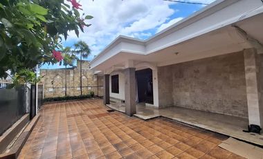 Rumah Hoek Premium di Tebet Barat - LT 570 m², Jalan 2 Arah 2 Mobil, Cocok Hunian & Usaha Kuliner