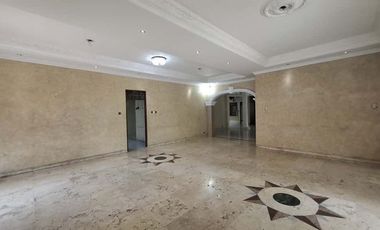 Rumah Hoek Premium di Tebet Barat - LT 570 m², Jalan 2 Arah 2 Mobil, Cocok Hunian & Usaha Kuliner
