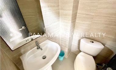 CASA RENOVADA / ALBROOK / VENTA