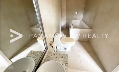 CASA RENOVADA / ALBROOK / VENTA