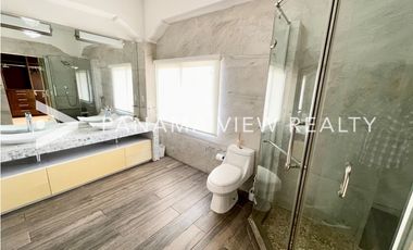 CASA RENOVADA / ALBROOK / VENTA