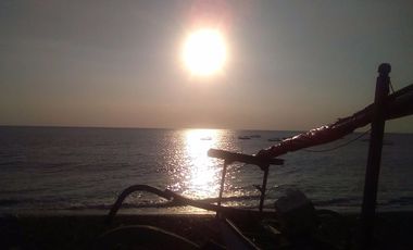Beachfront Villa for sale near Montong