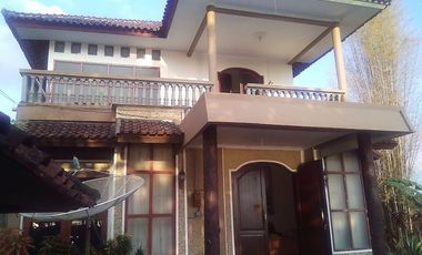 Beachfront Villa for sale near Montong