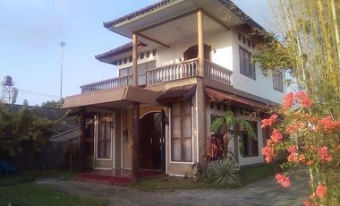 Beachfront Villa for sale near Montong