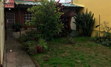 VENA CASA 4 AMBIENTES COCHERA QUINCHO Y PARQUE