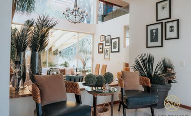 Espectacular Residencia, dentro del exclusivo  fracc  La Herradura, Ags