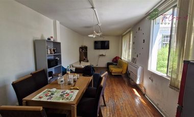 Casa en venta de 3D/4B sala estar Bellavista - Providencia