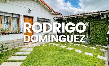 Casa en venta 5 ambientes c/ cochera y espacio verde en Lomas de Zamora
