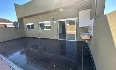 ALQUILER - DEPARTAMENTO 2 AMBIENTES CON PATIO AMPLIO Y LAVADERO
