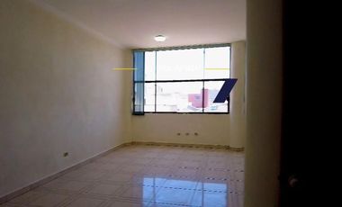 EN VENTA OFICINA EN EL CENTRO HISTORICO EN QRO ENTRE ZARAGOZA Y CONSTITUYENTES