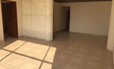 EN VENTA OFICINA EN EL CENTRO HISTORICO EN QRO ENTRE ZARAGOZA Y CONSTITUYENTES