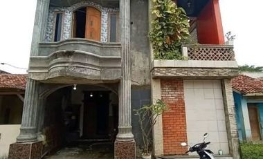 Dijual rumah 3 lantai di Perum Graha Citalang Purwakarta