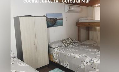 SE ALQUILAN HABITACIONES POR NOCHE DE ACOMODACION DE PAREJA Y ACOMODACION MULTIPLE, EXCELNTE UBICACION