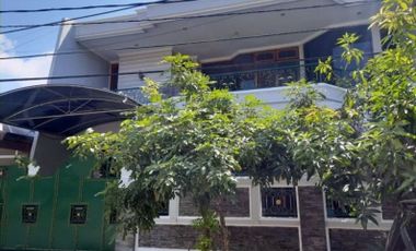 Rumah mewah 2 lantai Furnish di Nginden Intan Barat