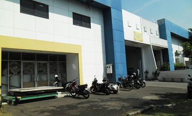 Gudang Hoek Jababeka Jl Industri Selatan Luas 2688m2