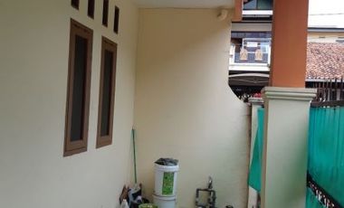 KONTRAKAN Rumah Nyaman di @ Arcamanik Dekat ke Kawasan Antapani, Cisaranten dan Sukamiskin