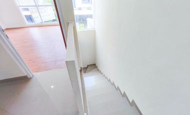 Rumah 2 Lt Hadap Timur 10 Mnt ke Bogor Great Mall SHM Siap KPR J-48612