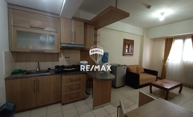 Tinggal Bawa Koper! Disewakan Apartemen Gading Icon Full Furnish View Kolam Renang Pulo Gadung