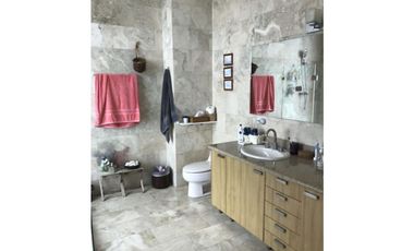 Alquilo Extraordinario apartamento punta pacifica de 407mt2