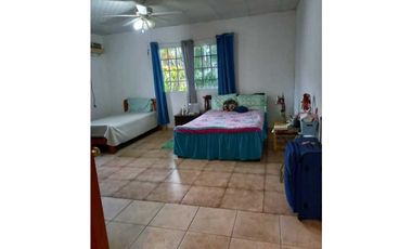 VENDO/ALQUILO CASA RESIDENCIAL EN LOS ALGARROBOS