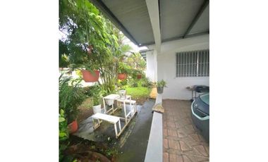 VENDO/ALQUILO CASA RESIDENCIAL EN LOS ALGARROBOS