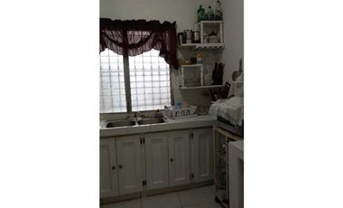 VENDO/ALQUILO CASA RESIDENCIAL EN LOS ALGARROBOS
