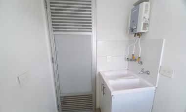 apartamento en arriendo en edificio infinity piso 17. Cod A13876