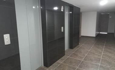 apartamento en arriendo en edificio infinity piso 17. Cod A13876