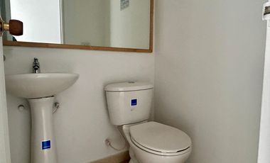 oficina en arriendo/venta en santa barbara-usaquén. Cod A19883