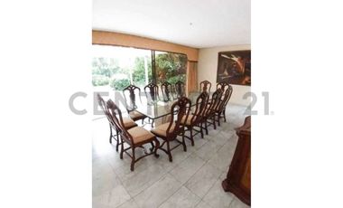 ARRIENDO AMPLIA CASA EN LOS DOMINICOS