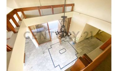 ARRIENDO AMPLIA CASA EN LOS DOMINICOS