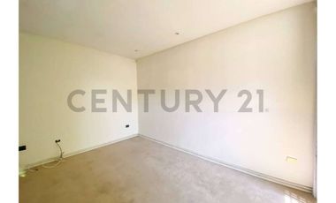 ARRIENDO AMPLIA CASA EN LOS DOMINICOS