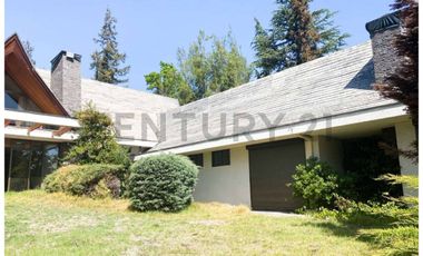 ARRIENDO AMPLIA CASA EN LOS DOMINICOS