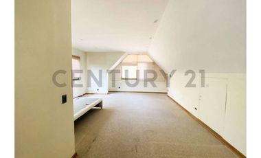 ARRIENDO AMPLIA CASA EN LOS DOMINICOS