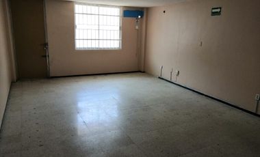 Oficina amplia en 1er. piso en el centro historico de Veracruz