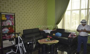 DI JUAL CEPAT RUMAH 2 LANTAI + KOLAM RENANG DEKAT KAMPUS UIR